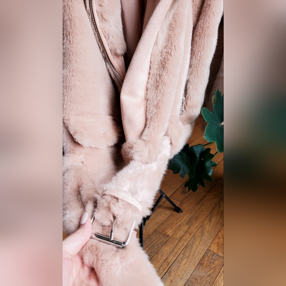 Jakke Vegan Fur Coat - Picture 2 of 6